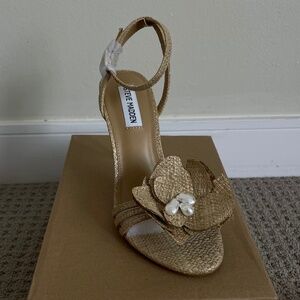 Steve Madden Heel - brand new